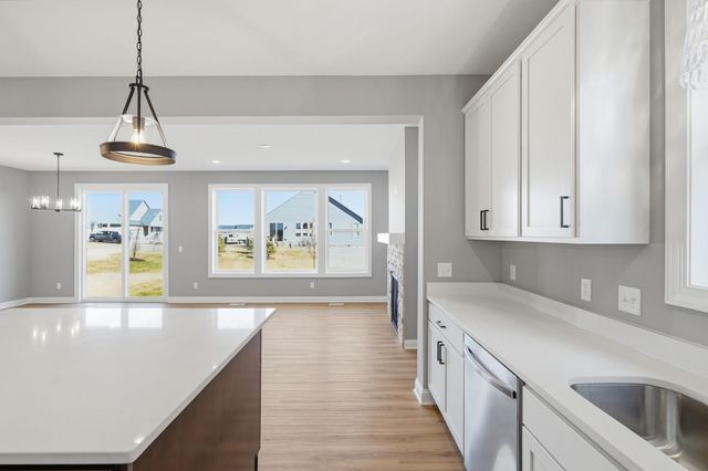 17936 Gresford Lane, Lakeville, MN 55044