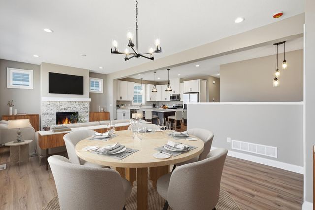 17936 Gresford Lane, Lakeville, MN 55044