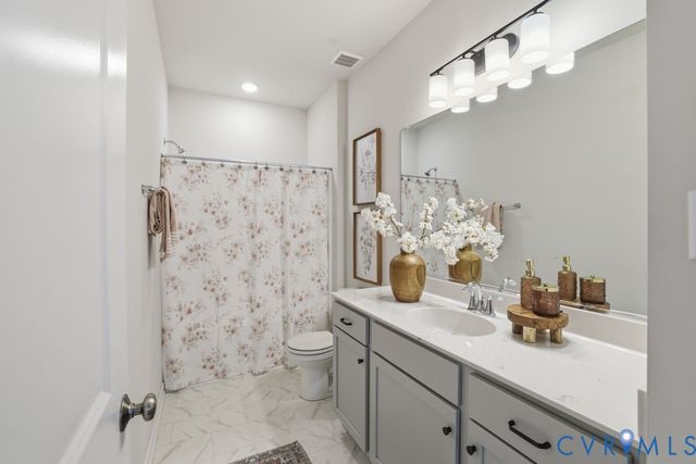 18166 Veronica Ct, Moseley, VA 23120
