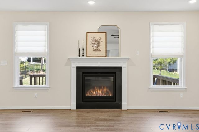 18166 Veronica Ct, Moseley, VA 23120