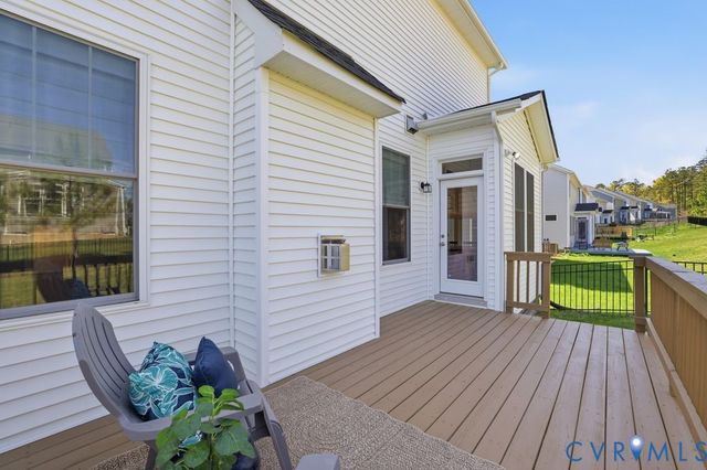 18166 Veronica Ct, Moseley, VA 23120