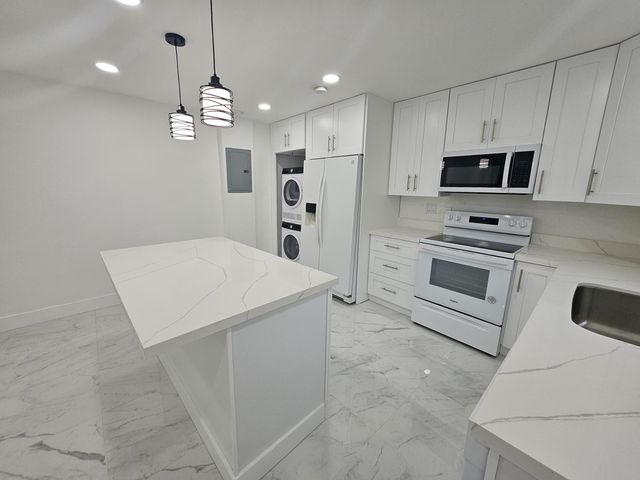 6607 WINFIELD Boulevard 47, Margate, FL 33063