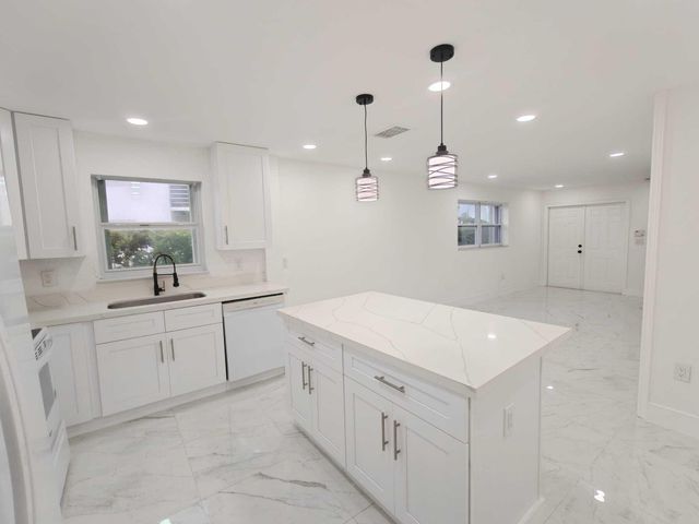 6607 WINFIELD Boulevard 47, Margate, FL 33063