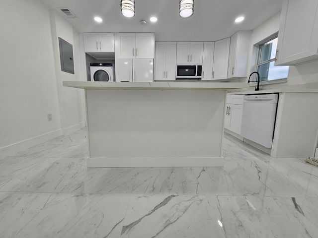 6607 WINFIELD Boulevard 47, Margate, FL 33063