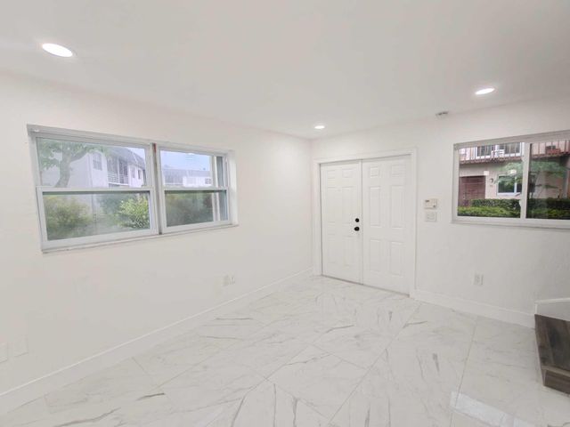 6607 WINFIELD Boulevard 47, Margate, FL 33063