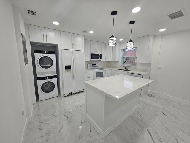 6607 WINFIELD Boulevard 47, Margate, FL 33063