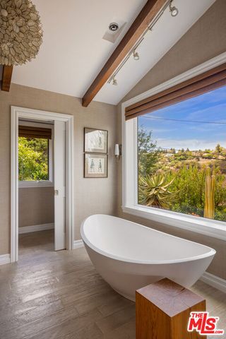 3770 Glenridge Drive, Sherman Oaks, CA 91423