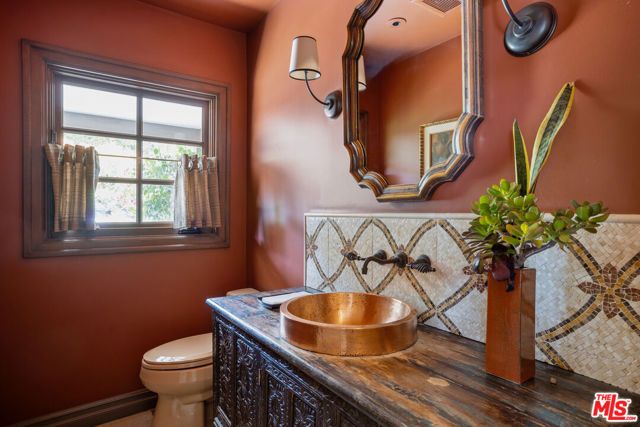3770 Glenridge Drive, Sherman Oaks, CA 91423