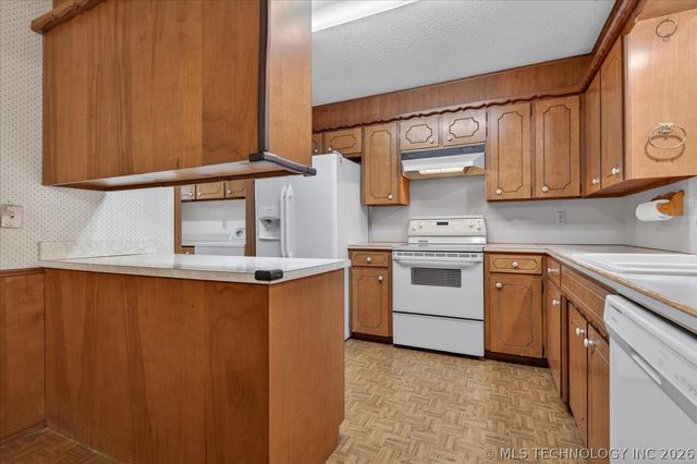 6413 BELMONT Road, Bartlesville, OK 74006