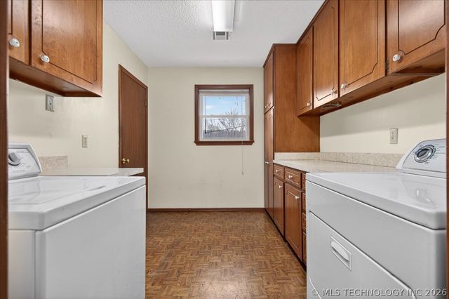 6413 BELMONT Road, Bartlesville, OK 74006