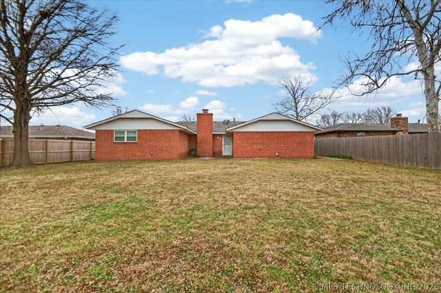 6413 BELMONT Road, Bartlesville, OK 74006