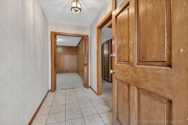 6413 BELMONT Road, Bartlesville, OK 74006