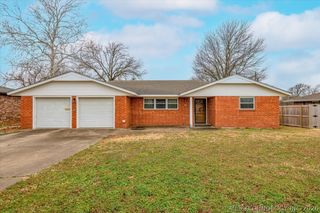 6413 BELMONT Road, Bartlesville, OK 74006