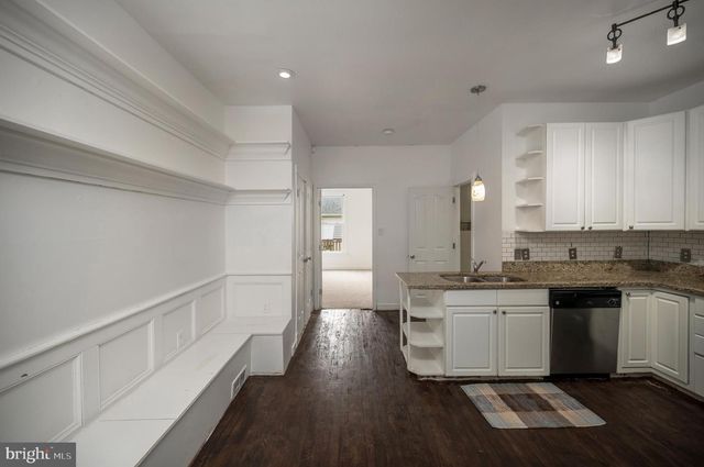 1712 WASHINGTON AVE, Fredericksburg, VA 22401