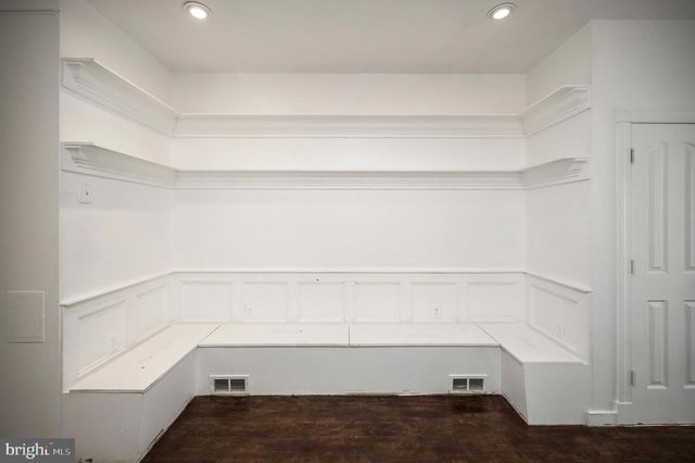 1712 WASHINGTON AVE, Fredericksburg, VA 22401