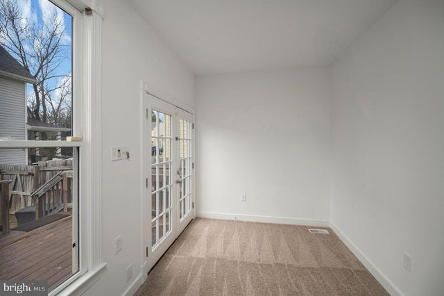 1712 WASHINGTON AVE, Fredericksburg, VA 22401