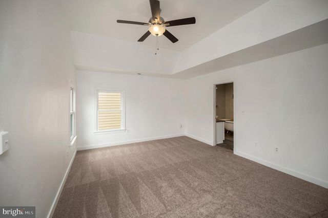 1712 WASHINGTON AVE, Fredericksburg, VA 22401