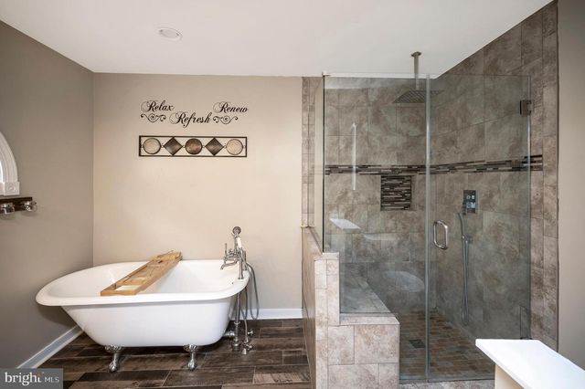 1712 WASHINGTON AVE, Fredericksburg, VA 22401