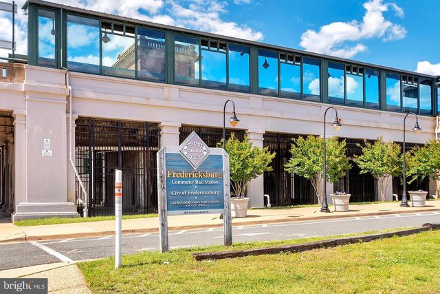 1712 WASHINGTON AVE, Fredericksburg, VA 22401