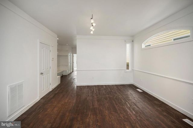 1712 WASHINGTON AVE, Fredericksburg, VA 22401