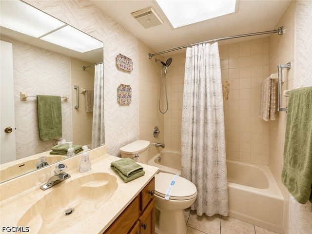 1615 SE 46th LN 202, Cape Coral, FL 33904