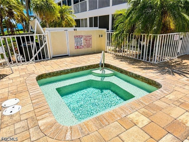1615 SE 46th LN 202, Cape Coral, FL 33904