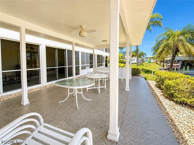 1615 SE 46th LN 202, Cape Coral, FL 33904