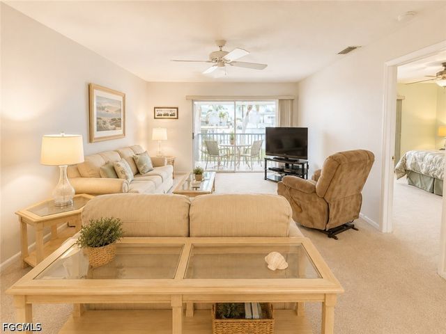 1615 SE 46th LN 202, Cape Coral, FL 33904