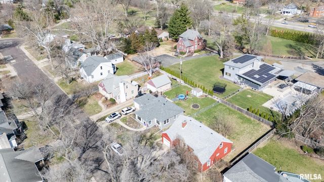 3120 N LINNHILL Court, Peoria, IL 61604