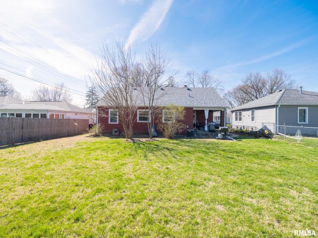 3120 N LINNHILL Court, Peoria, IL 61604