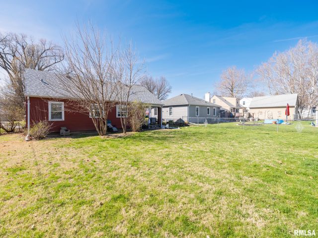 3120 N LINNHILL Court, Peoria, IL 61604