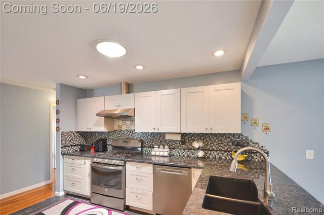 37653 Longacre Drive, Sterling Heights, MI 48312
