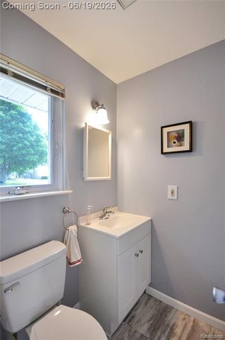 37653 Longacre Drive, Sterling Heights, MI 48312