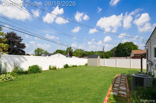 37653 Longacre Drive, Sterling Heights, MI 48312