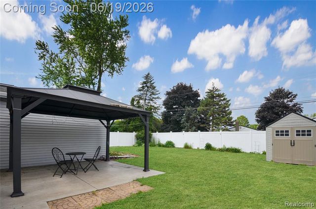 37653 Longacre Drive, Sterling Heights, MI 48312