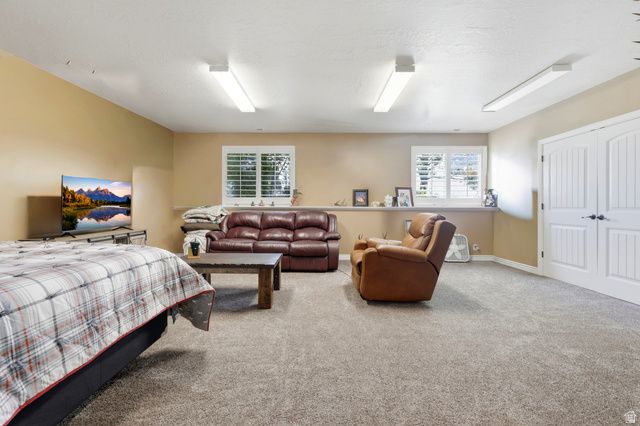 2377 S CAMERON DR, West Haven, UT 84401