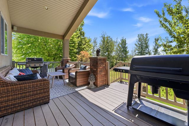 2377 S CAMERON DR, West Haven, UT 84401