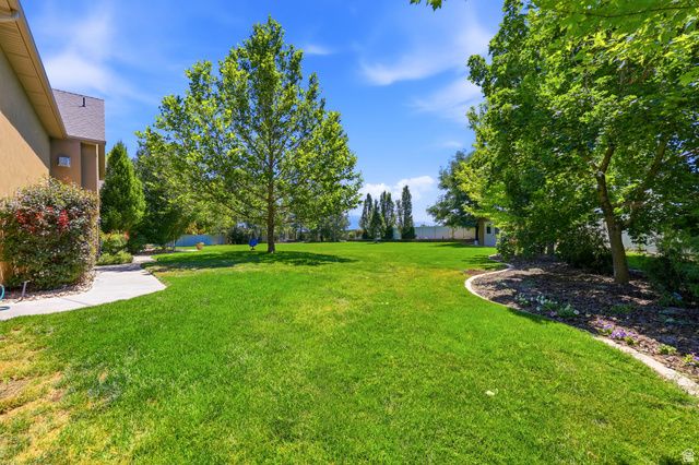 2377 S CAMERON DR, West Haven, UT 84401