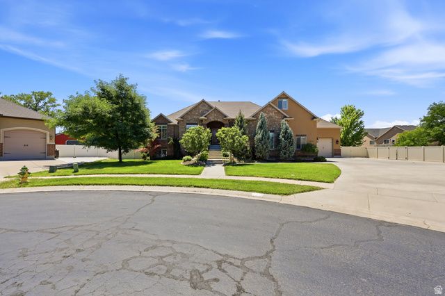 2377 S CAMERON DR, West Haven, UT 84401