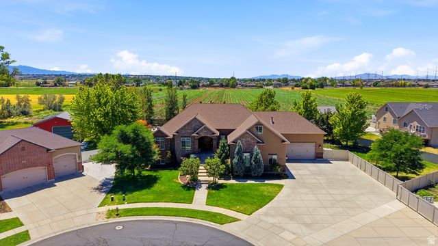 2377 S CAMERON DR, West Haven, UT 84401
