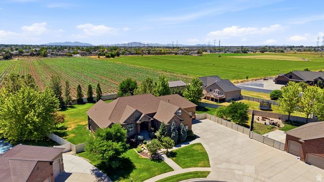 2377 S CAMERON DR, West Haven, UT 84401