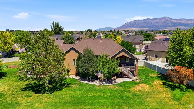 2377 S CAMERON DR, West Haven, UT 84401