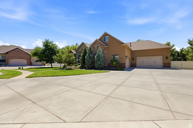 2377 S CAMERON DR, West Haven, UT 84401