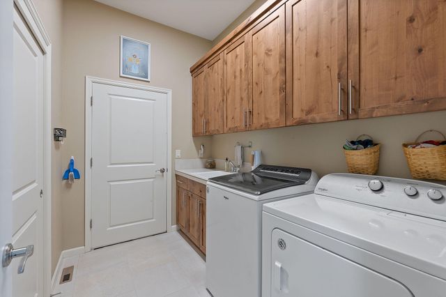 2273 NE Valley View Court, Madras, OR 97741