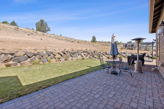 2273 NE Valley View Court, Madras, OR 97741