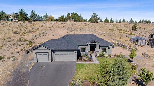2273 NE Valley View Court, Madras, OR 97741