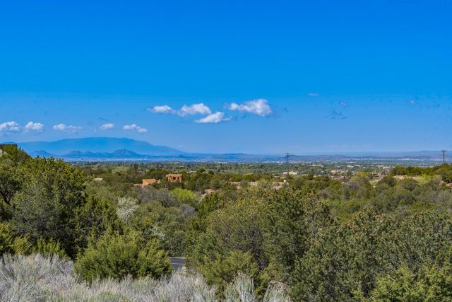 1421 Canada Del Sur, Santa Fe, NM 87501