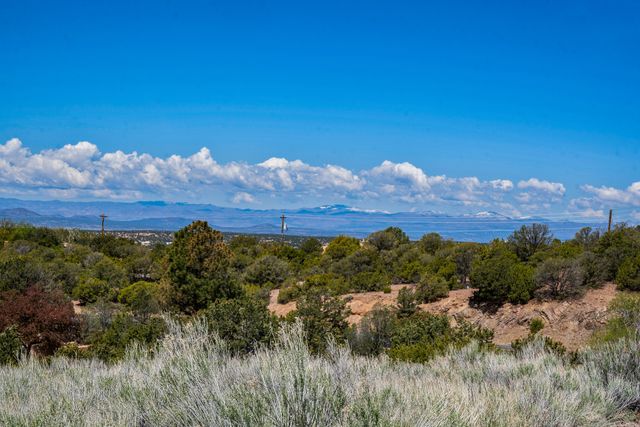 1421 Canada Del Sur, Santa Fe, NM 87501