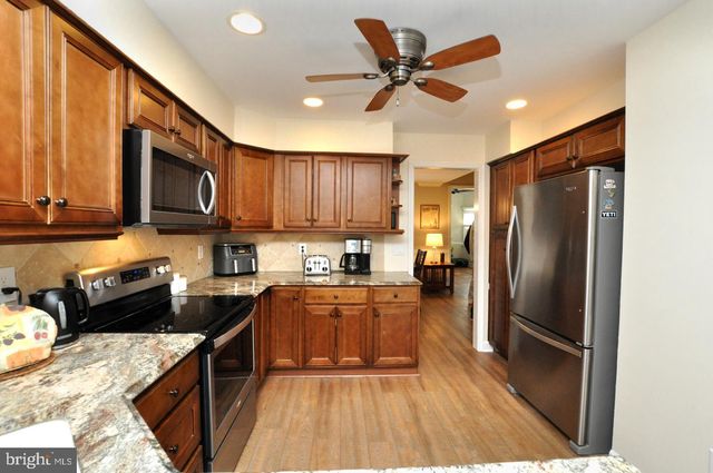 3 HILLTOP LN, Medford, NJ 08055