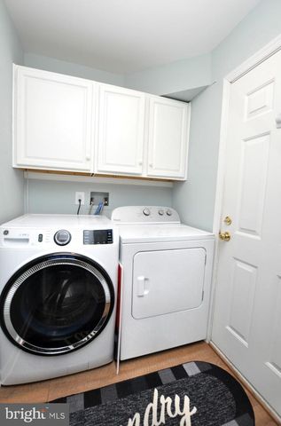 3 HILLTOP LN, Medford, NJ 08055